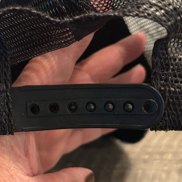 Hat - Picture 6 of 7